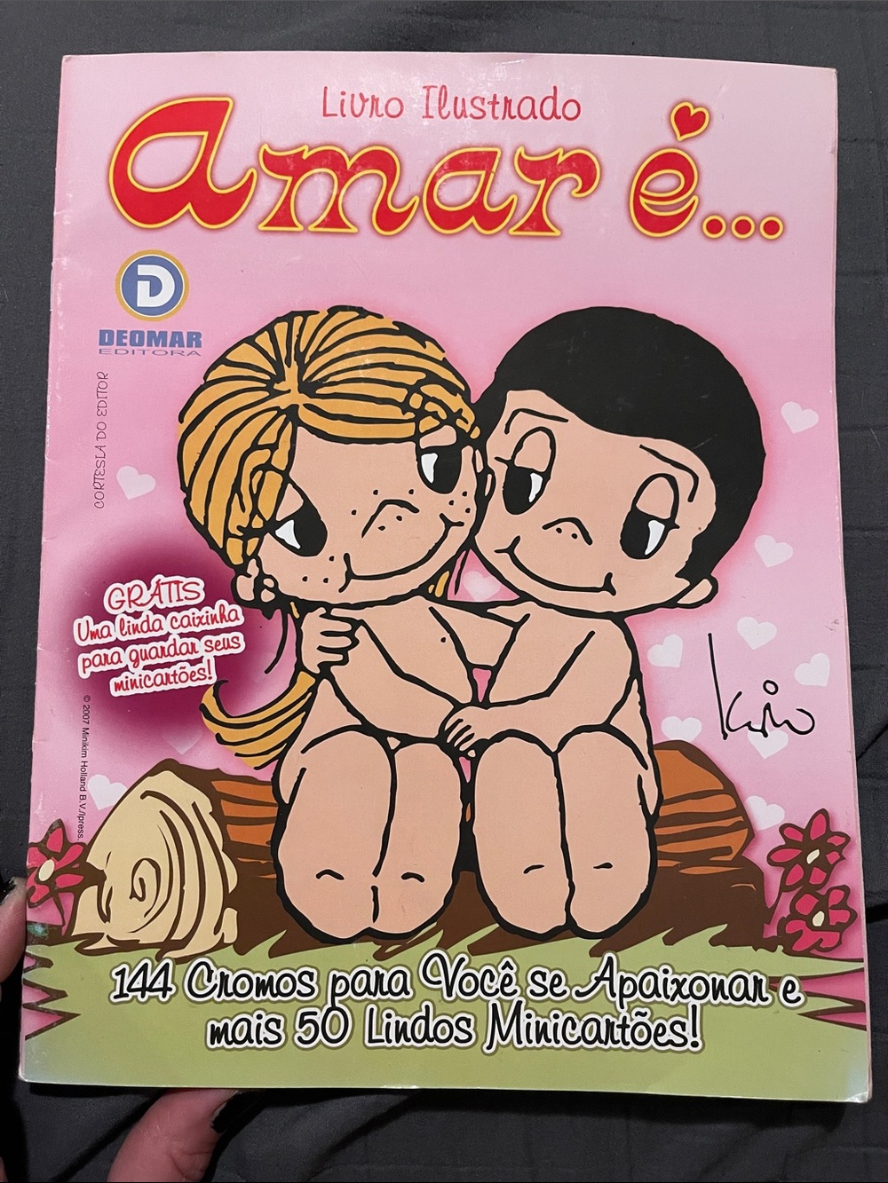 Love Is from Kim Amar É Illustrated Kids Sticker Book - Pink. Excellent